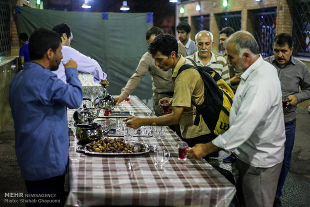 آسمان نزدیک است، حسینیه آیت الله حق شناس