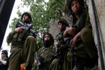 کشته و زخمی شدن ۵ نظامی صهیونیست در کرانه باختری