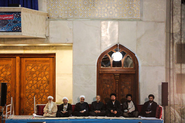 Ceremony honors Imam Khomeini's on his demise anniv.