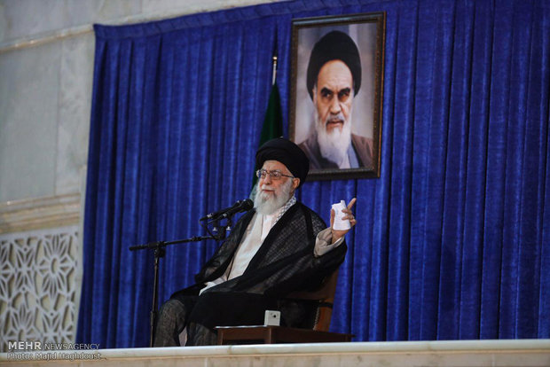 Ceremony honors Imam Khomeini's on his demise anniv.