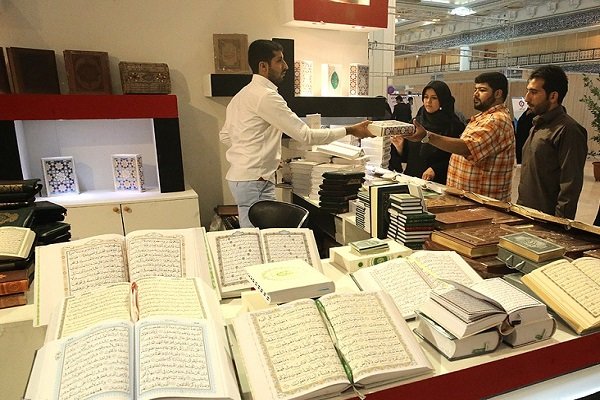 ارائه بیش از ۱۸ هزار کتاب در نمایشگاه قرآن