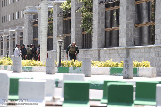 Gunmen attack Iran’s parliament