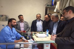 اعضای هیات رئیسه مجلس از مجروحان حادثه تروریستی تهران عیادت کردند
