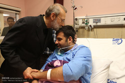 عیادت رئیس مجلس شورای اسلامی از مصدومان حادثه تروریستی تهران