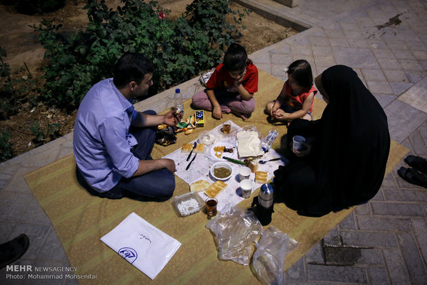 Iftar banquet hosted by 'martyrs'