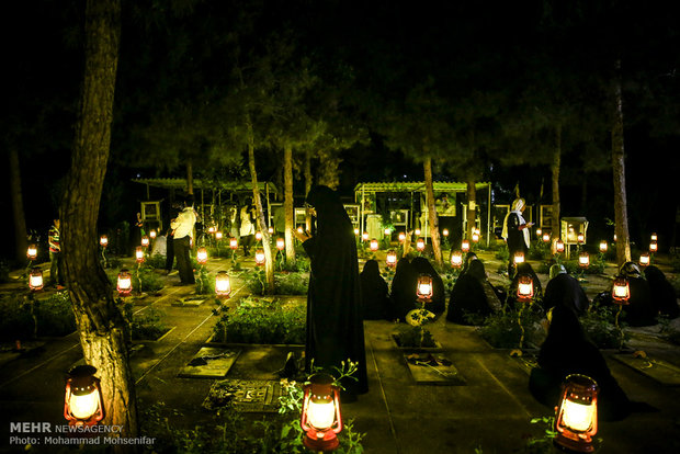 Iftar banquet hosted by 'martyrs'