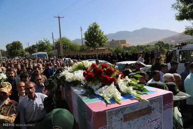تشییع پیکر دو شهید حادثه تروریستی تهران در خرم آباد