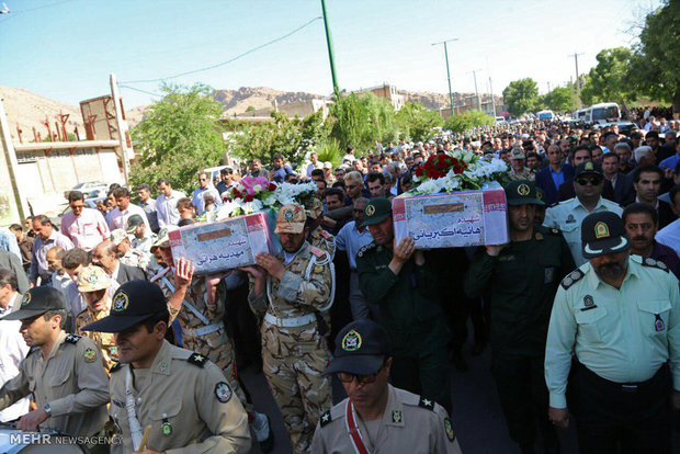تشییع پیکر دو شهید حادثه تروریستی تهران در خرم آباد