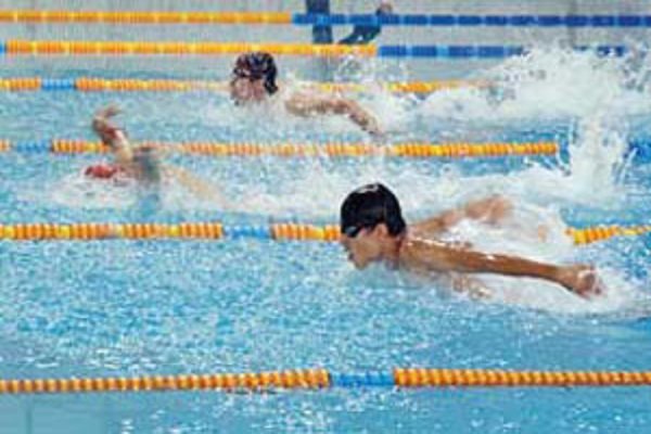 استخر ۲۲ بهمن یزد به عنوان پایگاه قهرمانی شنای استان تجهیز می‌شود