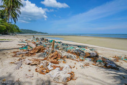 برگزار مسابقه نوآوری در مبارزه با ریختن پسماند پلاستیکی در دریا