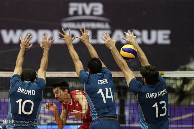 Iran, Argentina volleyball in frames