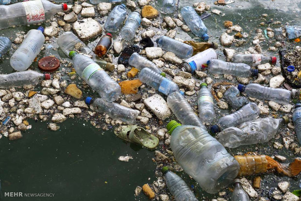 آلودگی اقیانوس ها با زباله های پلاستیکی‎
