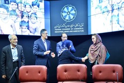 تجلیل بخش خصوصی از نرگس کلباسی/ راه‌اندازی خیریه کودکان در ایران