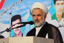 مظهر قدرت ایران شهدا هستند