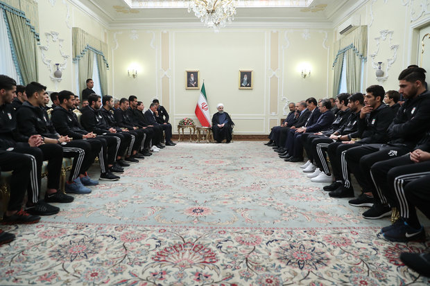 President Meets national football team