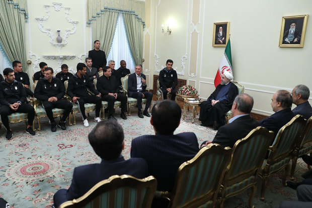 President Meets national football team