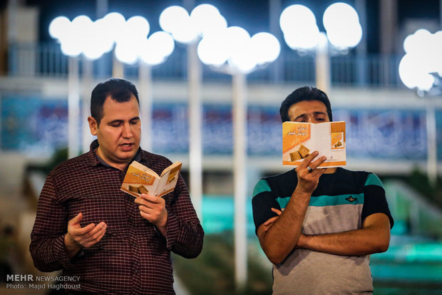 مراسم إحياء ثاني ليلة من ليالي القدر في طهران