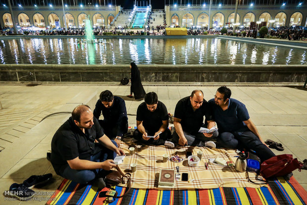 مراسم احیای شب بیست و یکم ماه رمضان در مصلی امام خمینی (ره) تهران