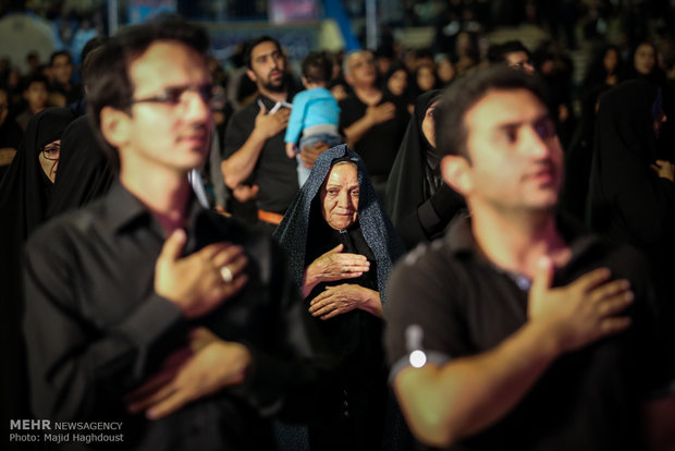 مراسم إحياء ثاني ليلة من ليالي القدر في طهران