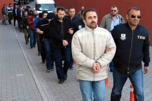 بازداشت ۱۵ نفر در مانیسای ترکیه به اتهام عضویت در گروه گولن