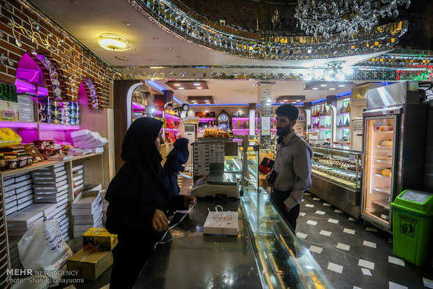 العوامات والمشبك ضيوف المائدة الرمضانية في ايران