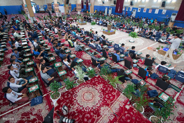 محفل انس با قران نوجوانان در بوشهر