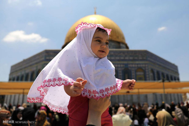 جشن بندگی در نقاط مختلف جهان