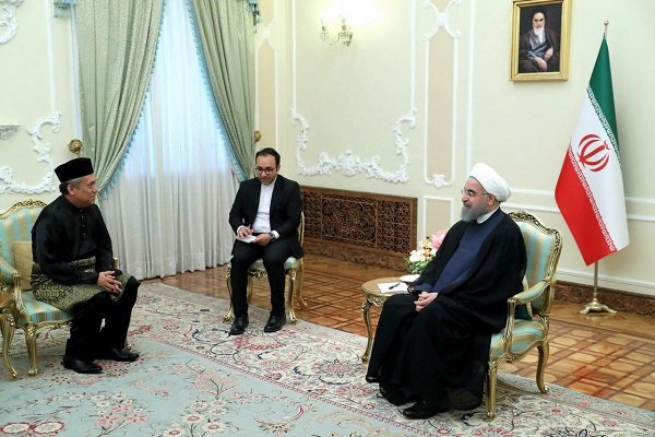 الرئيس روحاني يؤكد استعداد طهران لتعزيز التعاون مع ماليزيا في مجال مكافحة الإرهاب