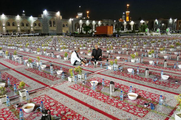 «شهر عزیز» فرصتی برای همسفره شدن با زائران حرم امام رضا(ع)