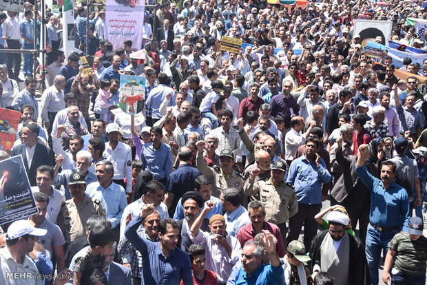 People all over Iran mark Quds day in rallies