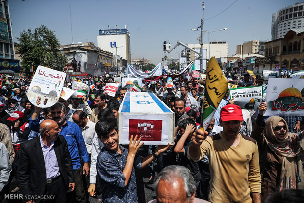 People all over Iran mark Quds day in rallies