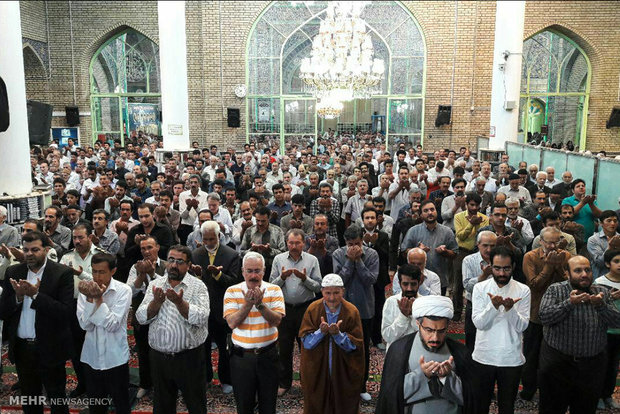 نماز عید سعید فطر در شهرستان دماوند