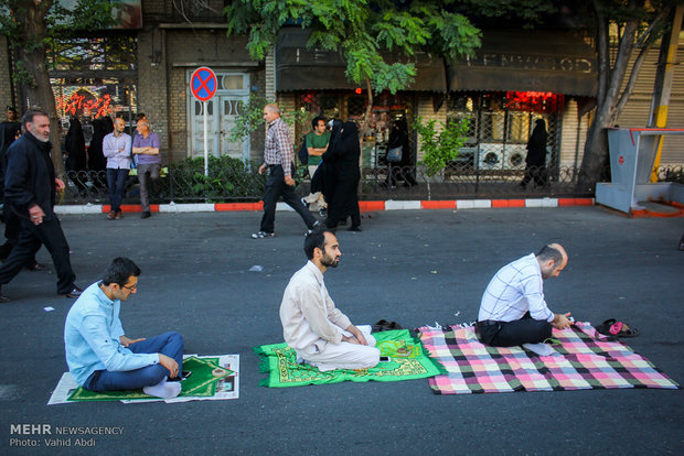 اقامه نماز عید سعید فطر در مصلی تبریز