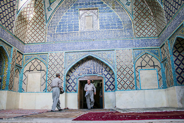اقامه نماز عید سعید فطر در مسجد جامع سنندج / عکس : مبین پیمانکار