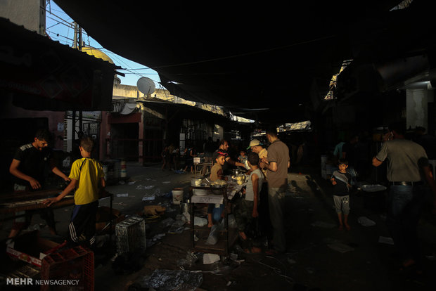 عتمة ليالي غزة في ضل عدم فقدان الكهرباء‎