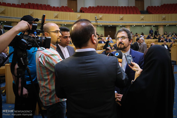 Intl. conf. on dust storms opens in Tehran