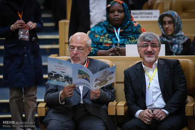 Intl. conf. on dust storms opens in Tehran