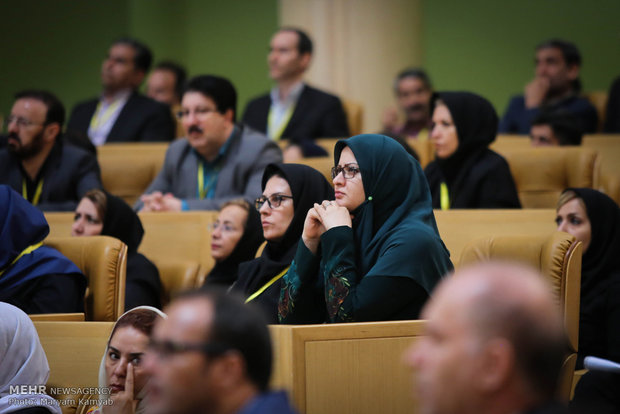 Intl. conf. on dust storms opens in Tehran