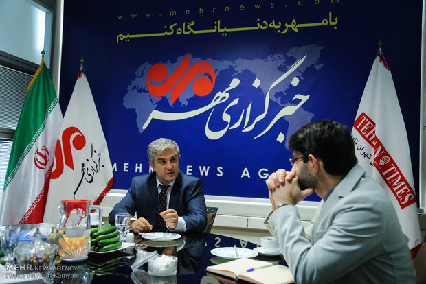 Danish amb. visits Mehr News Agency