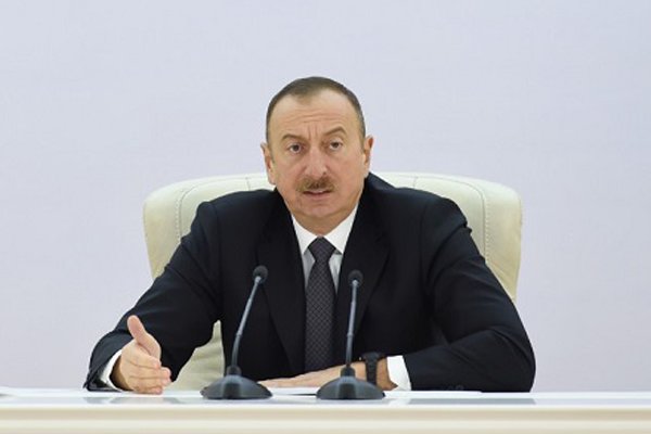 رئيس أذربيجان يشيد بالعلاقات بين بلاده وايران وروسيا