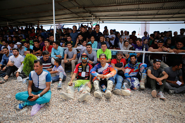  مسابقات کشوری موتور کراس در همدان