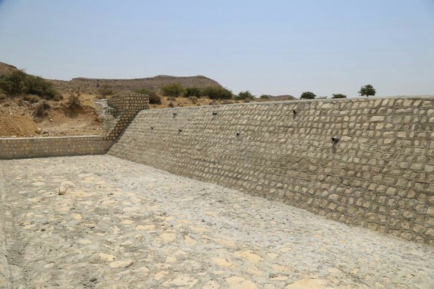 آبگیری ۱۵۰ سازه سنگ ملاتی شهرستان جم در زمستان جاری