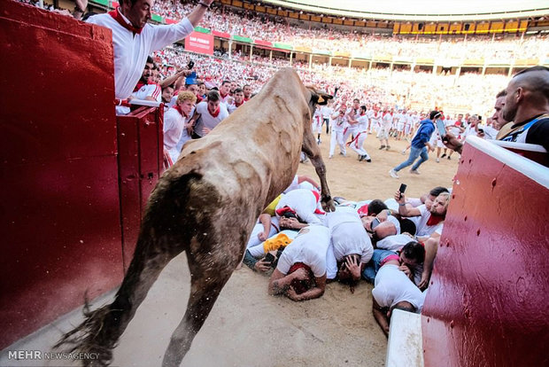 جشنواره پامپلونا در اسپانیا