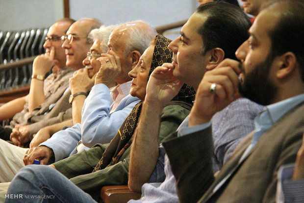 مراسم پاسداشت محمود قنبری و رونمایی از مستند "دنیای دیروز من"