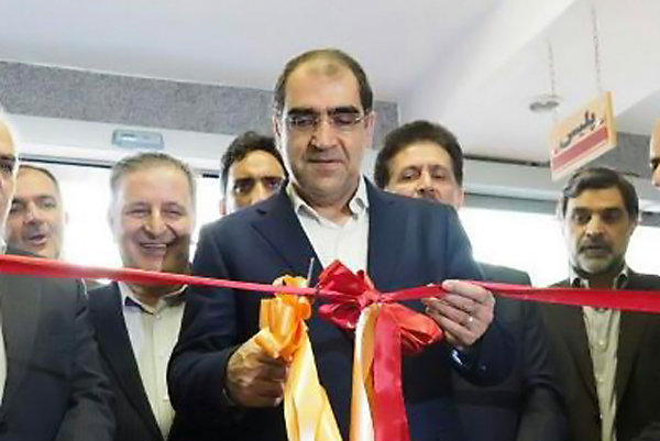 وزیر بهداشت فاز دوم بیمارستان تخصصی سرطان اراک را افتتاح کرد