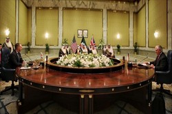 کویت، آمریکا و انگلیس حل بحران قطر از طریق گفتگو را خواستار شدند
