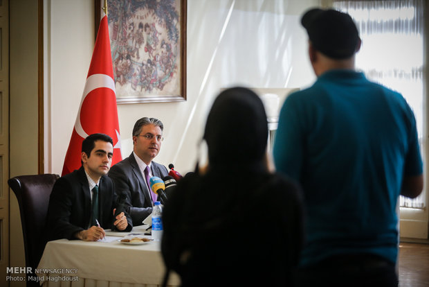 Turkish amb. holds presser in Tehran