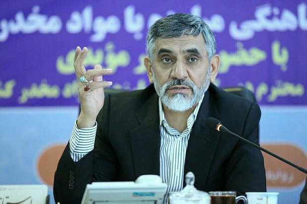 دستمال های اعتیاد آور همه گیر نشده است علی مویدی - کراپشده