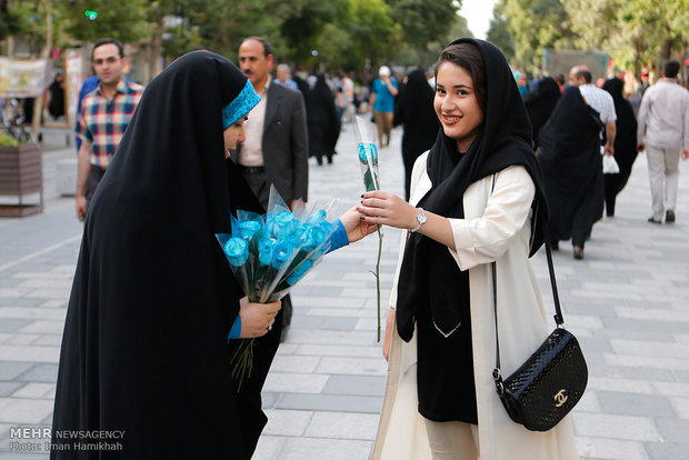 تجمع بزرگ بانوان همدانی با موضوع عفاف و حجاب 