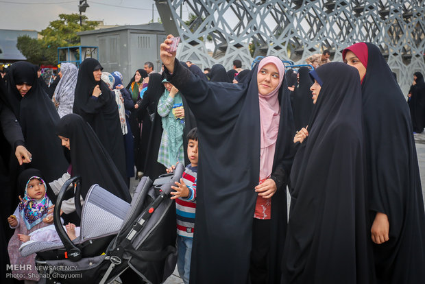 سيدات ايران تحتفل باليوم الوطني للعفاف والحجاب